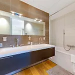 Apartamento Modern 3-bedroom Lakeview In