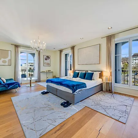 Modern 3-bedroom Lakeview In 公寓