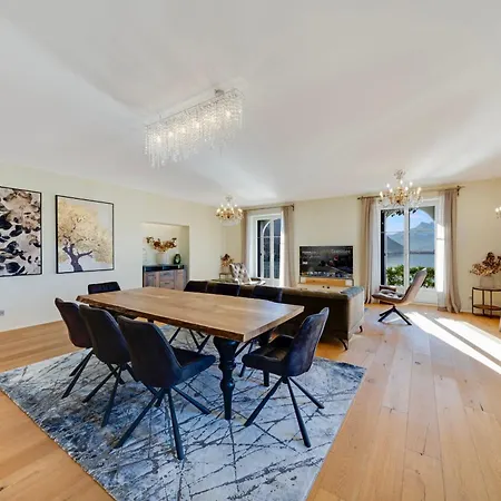 Modern 3-bedroom Lakeview In Apartment