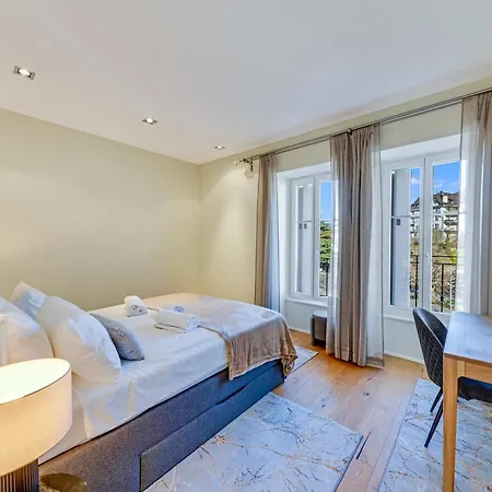 Appartement Modern 3-bedroom Lakeview In *