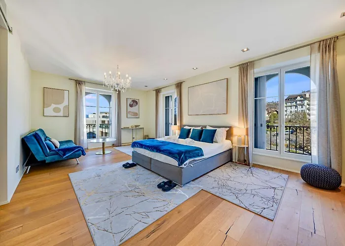 Modern 3-bedroom Lakeview In 公寓