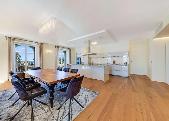 公寓 Modern 3-bedroom Lakeview In *