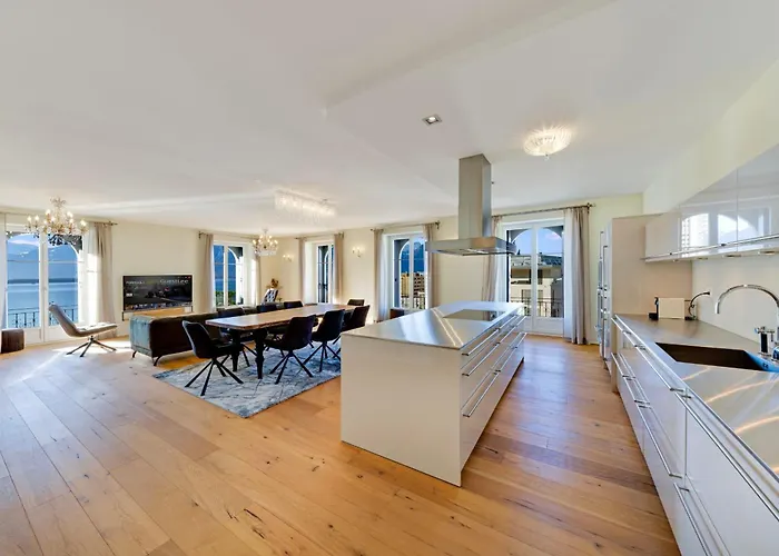 Apartment Modern 3-bedroom Lakeview In