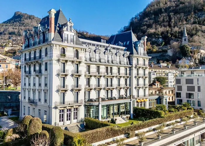 Modern 3-bedroom Lakeview In Apartment Montreux